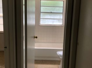 8603 N 14th St APT B, Tampa, FL 33604