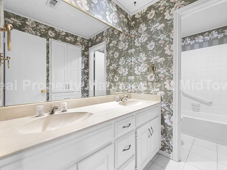 621 Windgate Ct — Photo 8