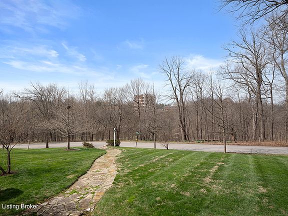 5th image of 1700 Cherokee Rd