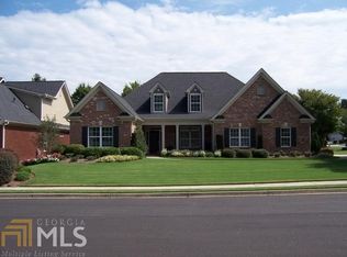 2586 Misty Rose Ln, Loganville, GA