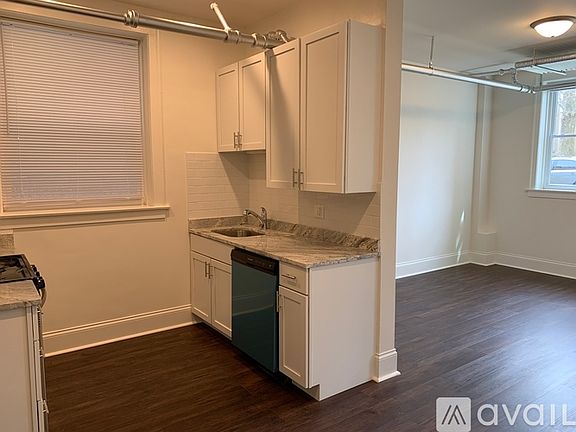 5th image of 3321 W Catalpa Ave #G