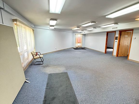 2nd image of 689-691 Hoosick Rd #4