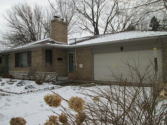 2nd image of 3825 Carlton Park Dr SW