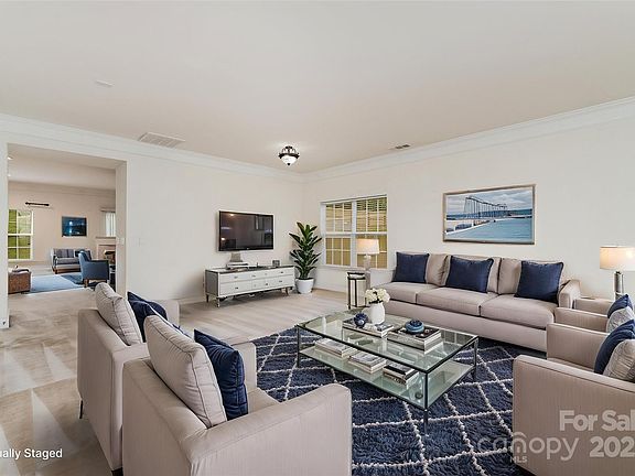 4th image of 7031 Woodbridge Valley Cir