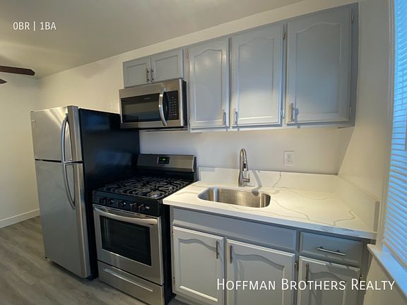 3rd image of 1212 N Berendo St #4