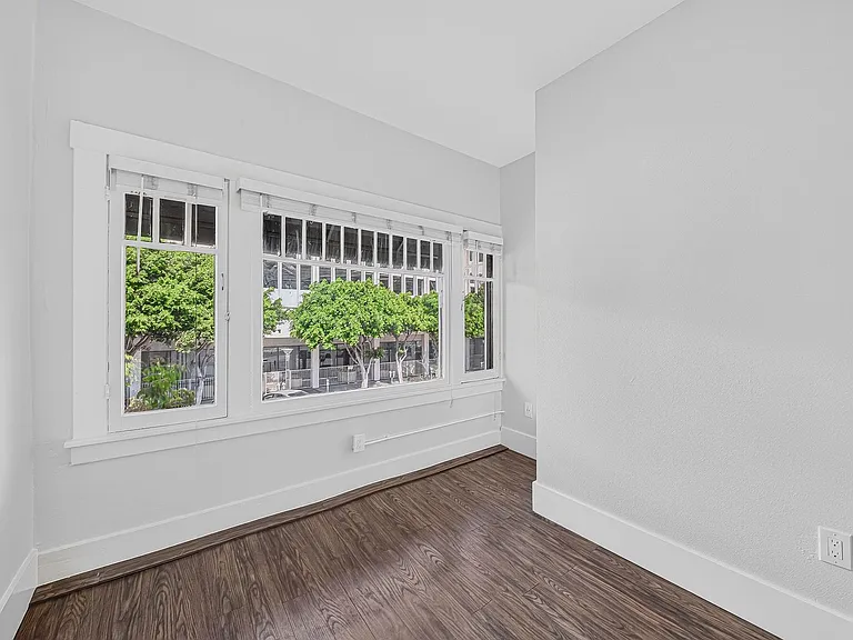138 Elm Avenue — Photo 27