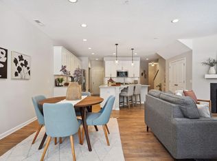 7152 Walnut Grove Ln N, Maple Grove, MN 55311