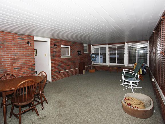 2nd image of 32 Browncrest Dr