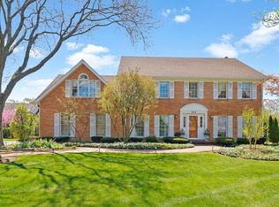 622 Ridgewood Ct, Oak Brook, IL 60523