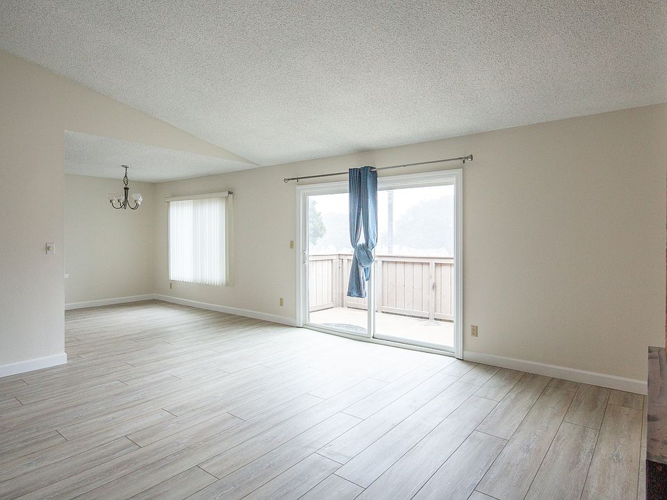 1st image of 2374 Grand Ave