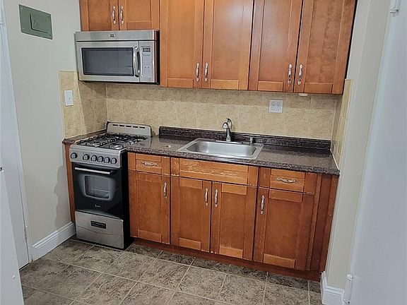 4th image of 141-60 84th Rd APT 6F