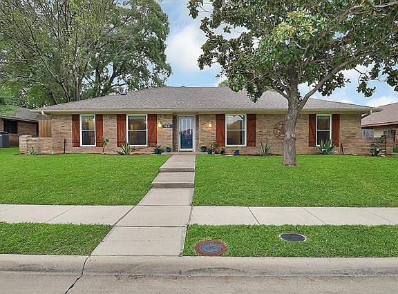 4th image of 1921 Baffin Bay Dr