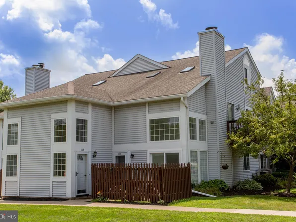 116 Wheatsheaf Ln, Telford, PA 18969