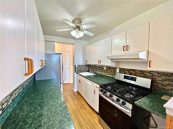 5th image of 1 Sadore Ln APT 7O