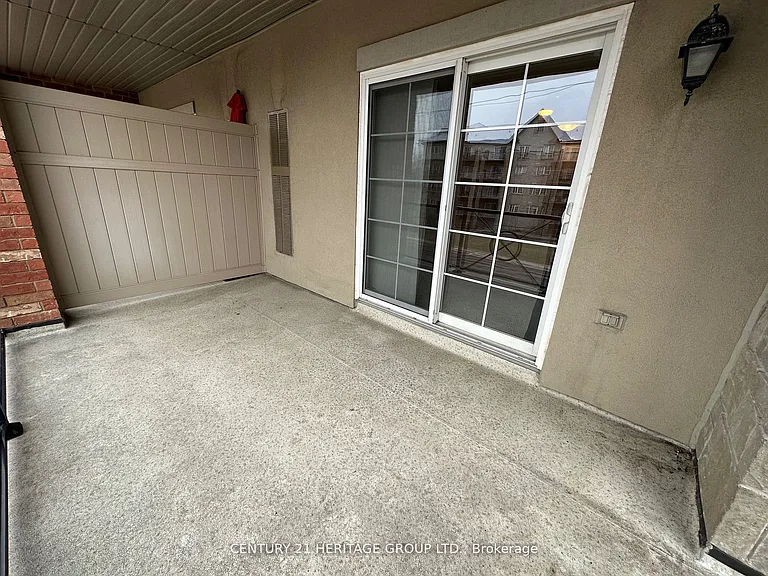 39 Ferndale Dr S #203 — Photo 10