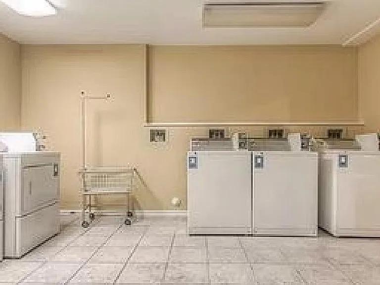 6202 Robinson St #1 — Photo 17