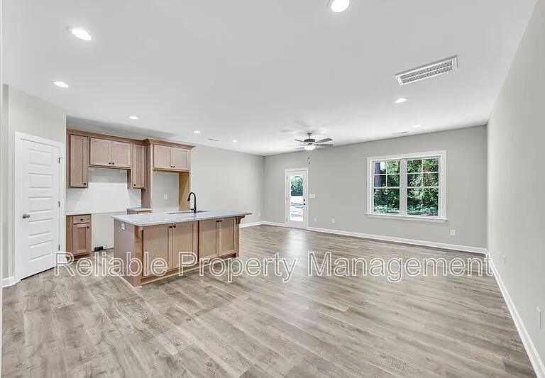 515 B H Parrish Rd — Photo 6