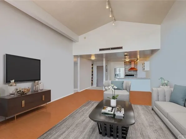 11044 Ophir Dr Unit 28, Los Angeles, CA 90024