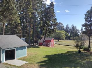 17520 Ross Ln, Brookings, OR 97415