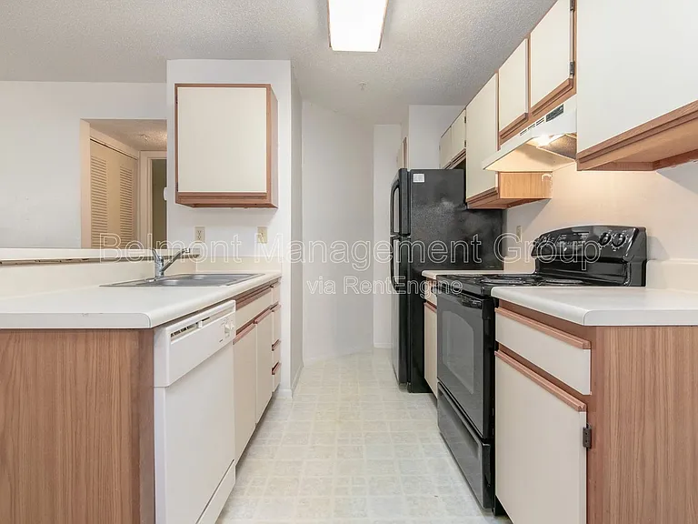 642 Dory Ln #203 — Photo 8
