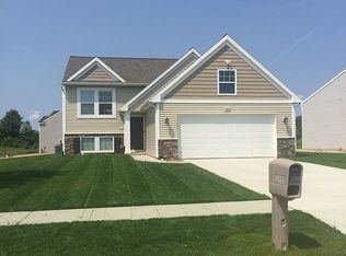 3025 Trafalgar Dr, Flushing, MI 48433