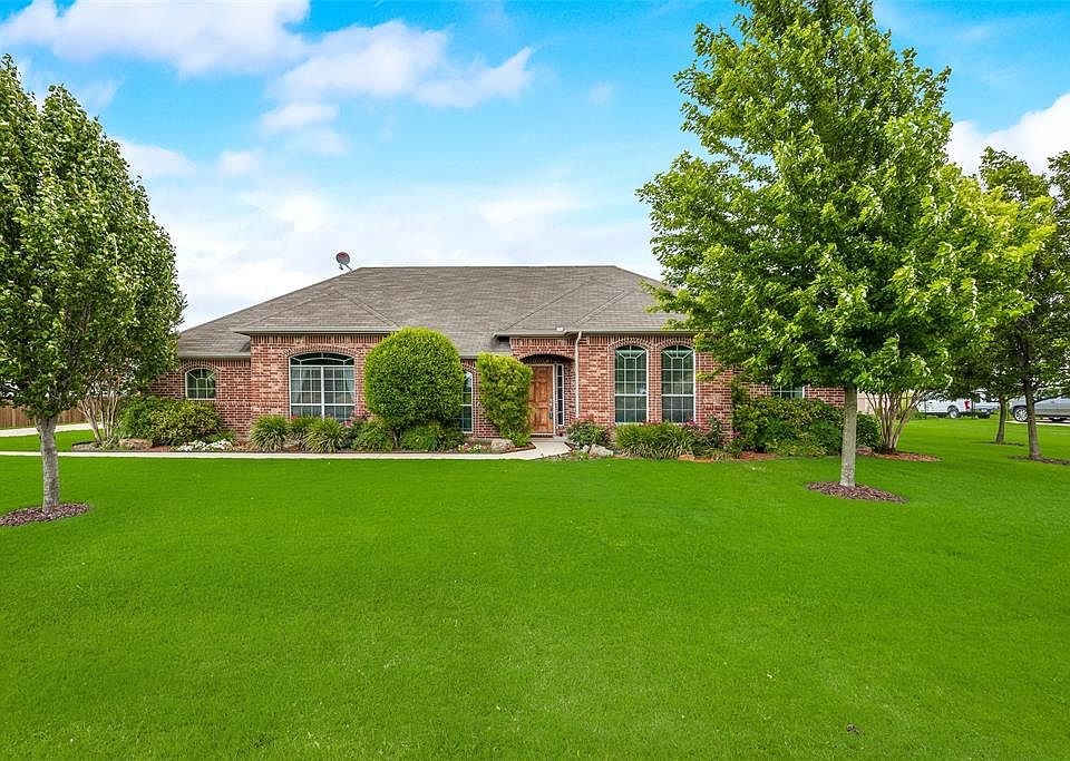 1st image of 342 Cambridge Ct