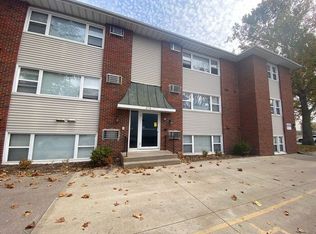 614 E Jefferson St #8, Iowa City, IA 52245