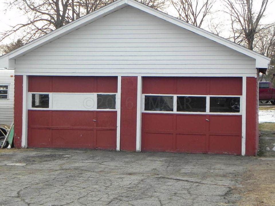 2nd image of 601 Langer Ave S