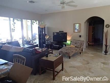 4th image of 4409 SW 27th Ter