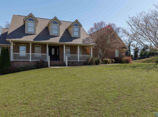 3203 Hillcrest Dr, Scottsboro, AL 35769