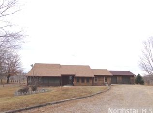 19580 Dogwood St NW, Oak Grove, MN 55011