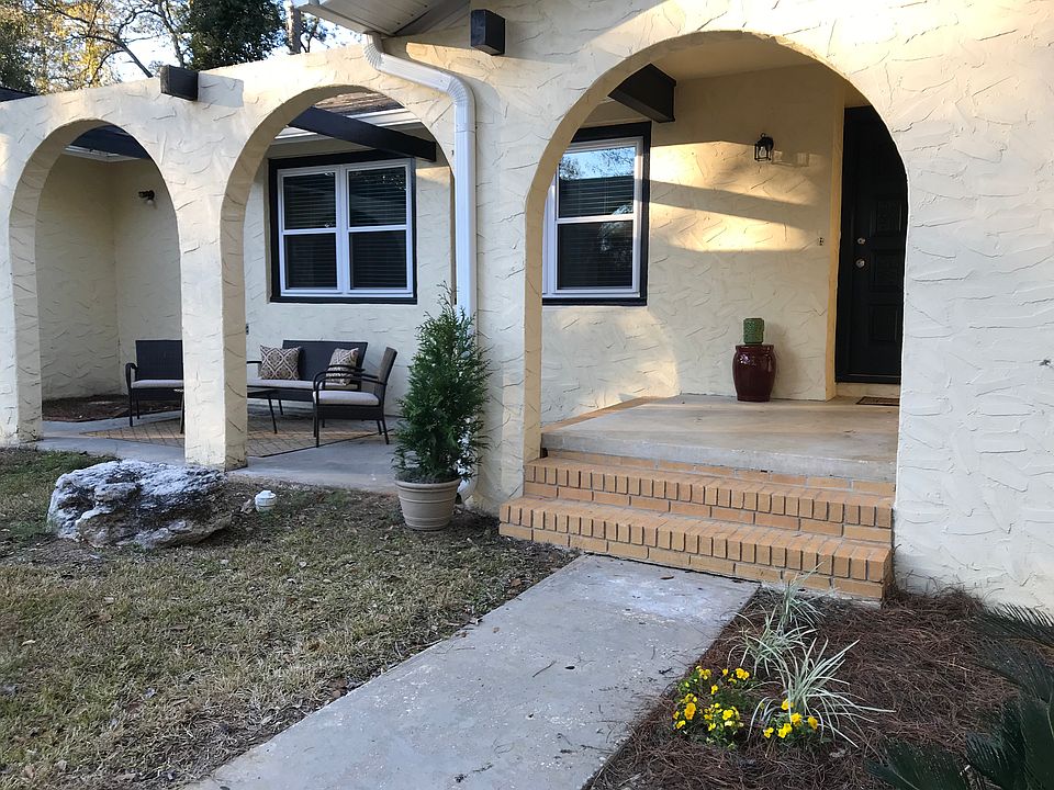 1st image of 3160 Tipperary Dr