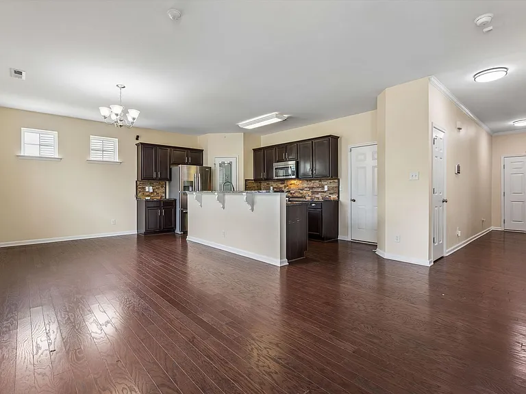 42 Kilverstone Way — Photo 8