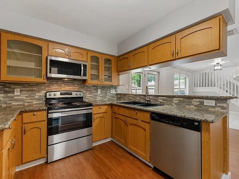 4311 Piney Creek Ln — Photo 11