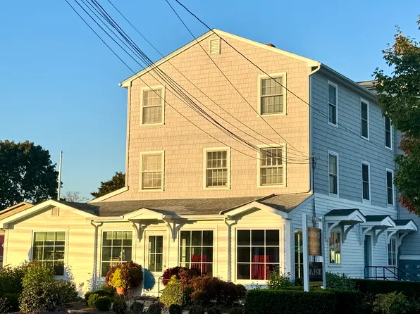 59 Williams Ave #3, Mystic, CT 06355