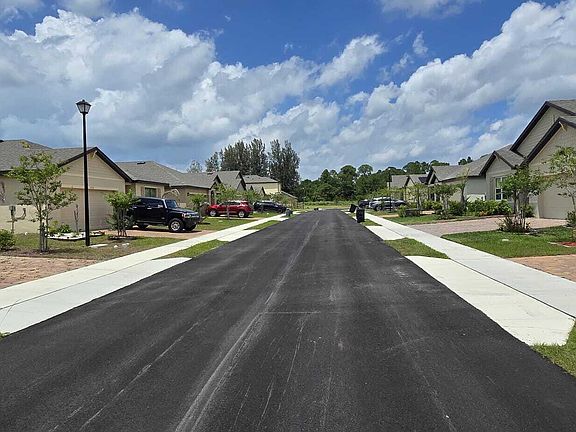 3rd image of 528 Seafoam Cir