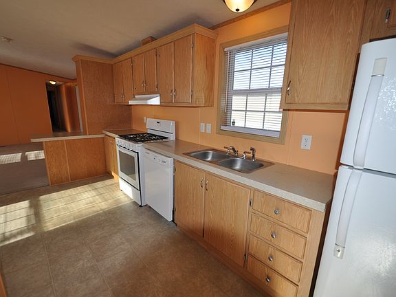 4th image of 193 Twin Lakes Dr