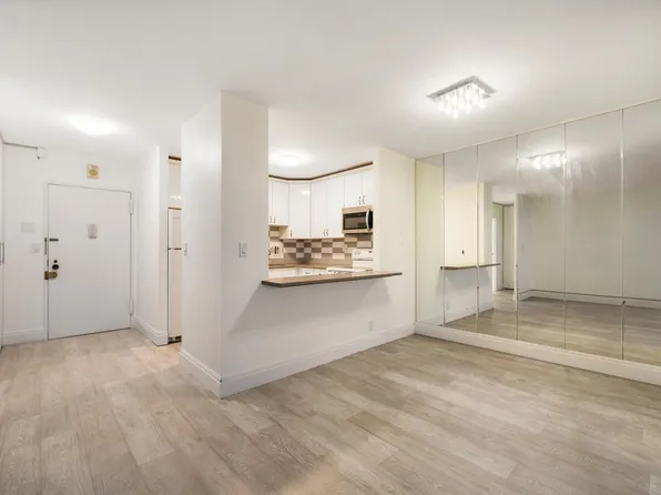 7855 Blvd East image 7 of 20