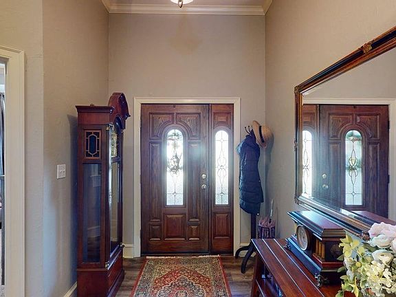 5th image of 1805 Meaghan Cv