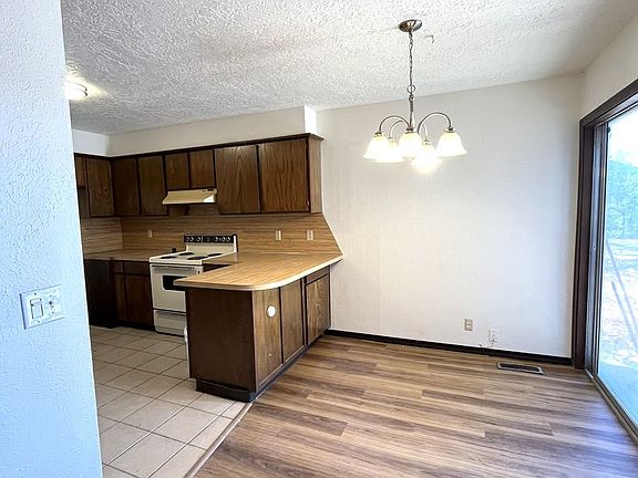 5th image of 3815 Lynnbrook Cir