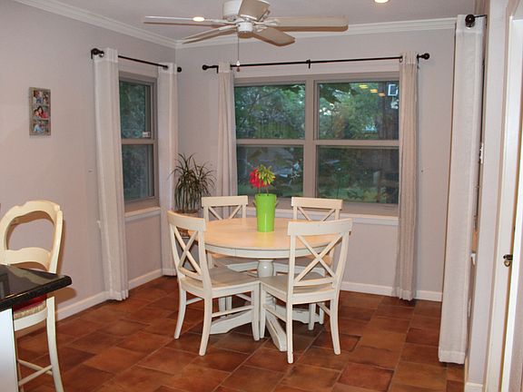 5th image of 123 Wyndale St