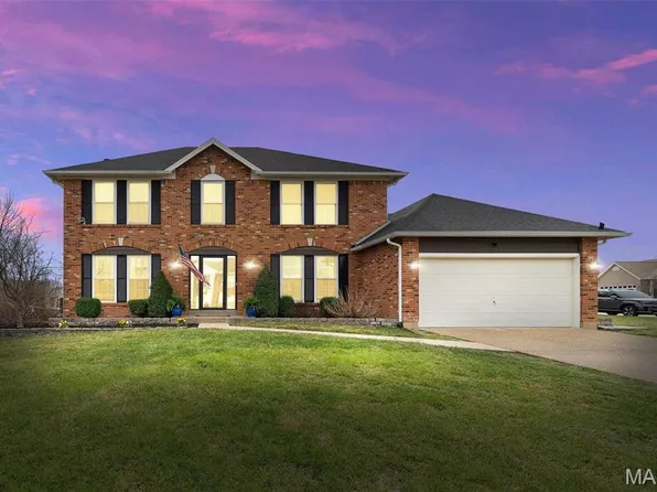 1927 Wales Dr, O'Fallon, MO 63366