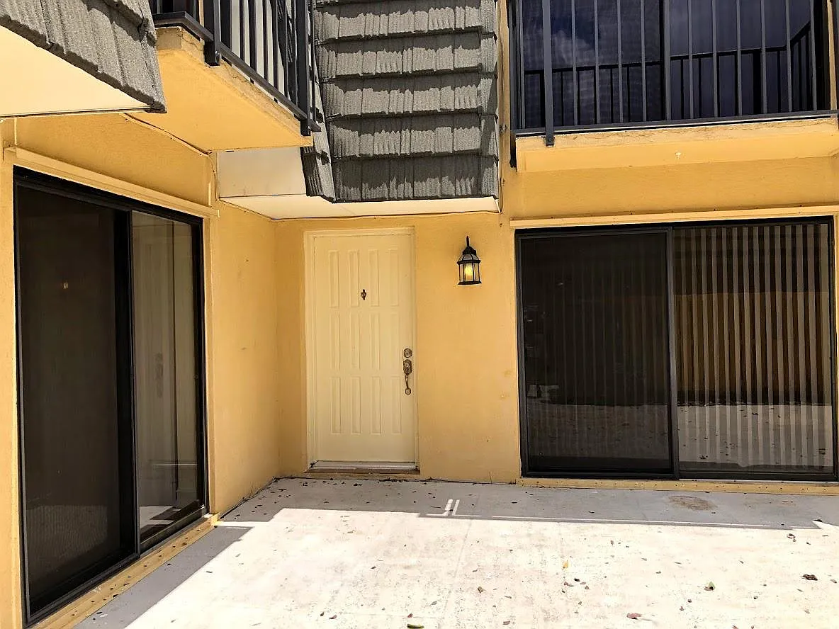 2 bed, 2.5 bath, 1236 sqft, $2,350 — Photo 3