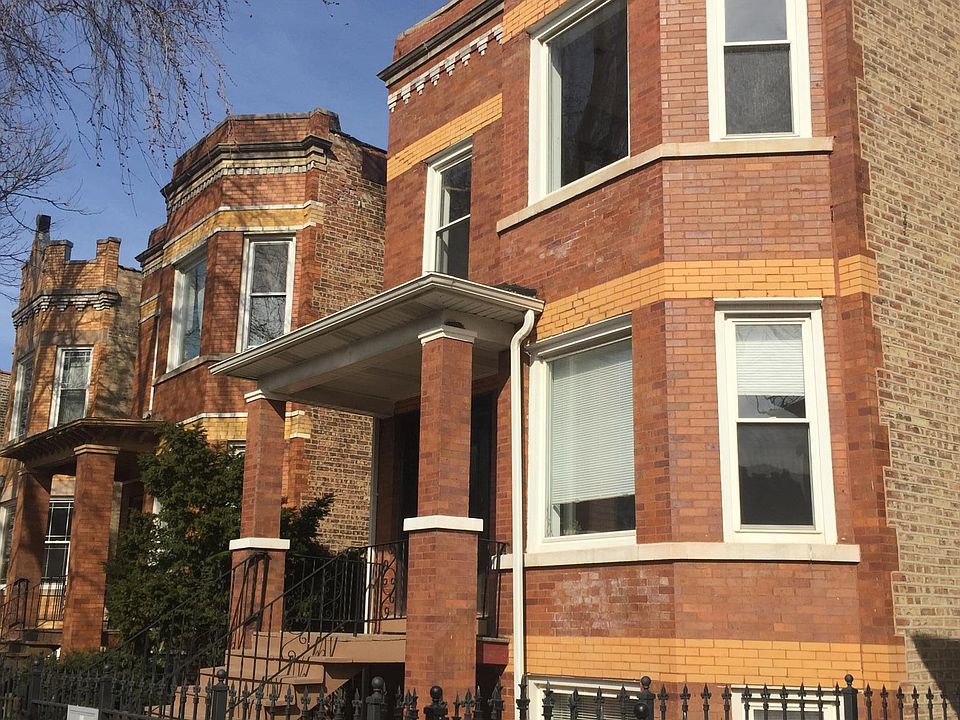 1st Floor (Middle) Unit