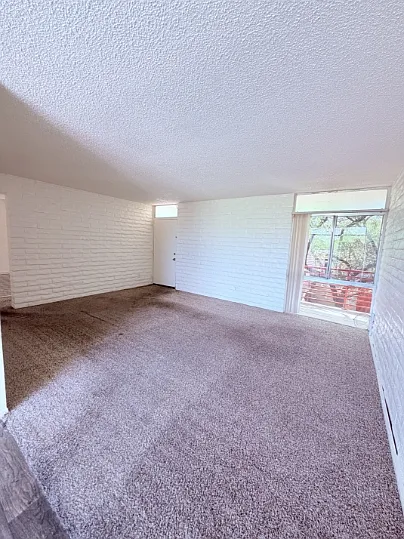 BROADWAY APARTMENTS — Photo 50