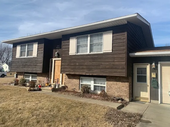 300 11th St, Marseilles, IL 61341