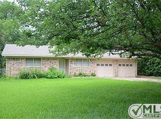2804 NE Park Dr, Mineral Wells, TX 76067