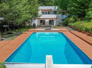 1202 Jackson Corners Rd, Red Hook, NY 12571