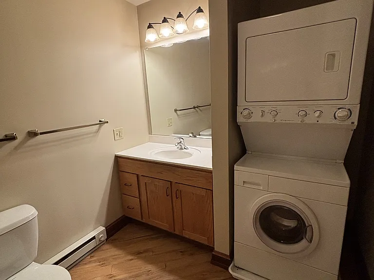 1521 Tower Ave #303 — Photo 6