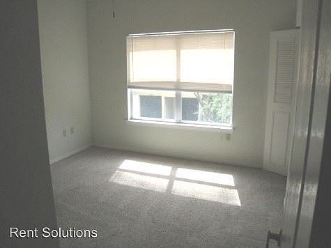 5th image of 1059 Normandy Trace Rd